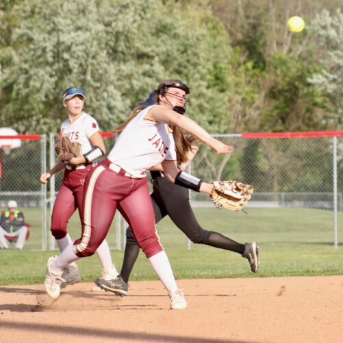 Ravenswood ousts Williamstown from tourney